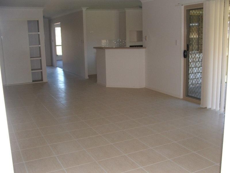 20 Lake Manchester  St, Logan Reserve QLD 4133