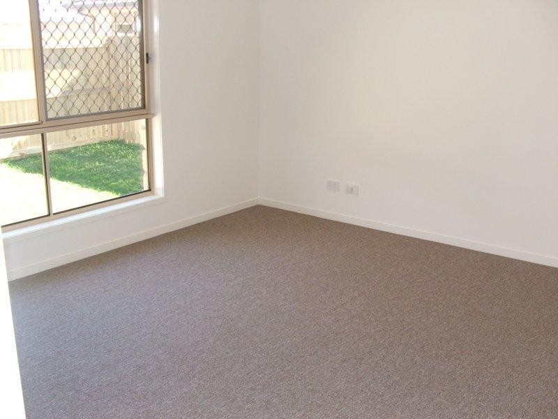 20 Lake Manchester  St, Logan Reserve QLD 4133