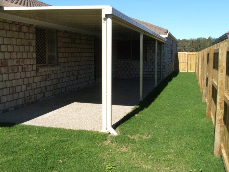 20 Lake Manchester  St, Logan Reserve QLD 4133