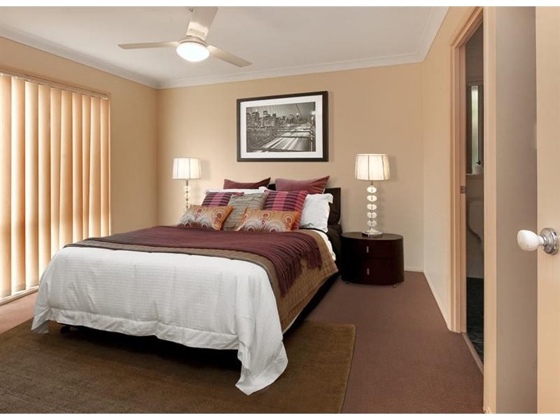 8 Flintwood St, Warner QLD 4500