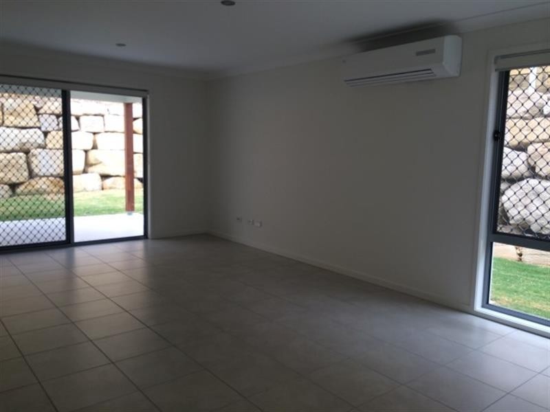 12A Conte Cct, Augustine Heights QLD 4300