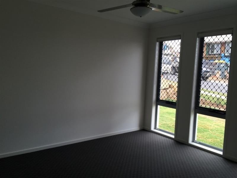 12A Conte Cct, Augustine Heights QLD 4300