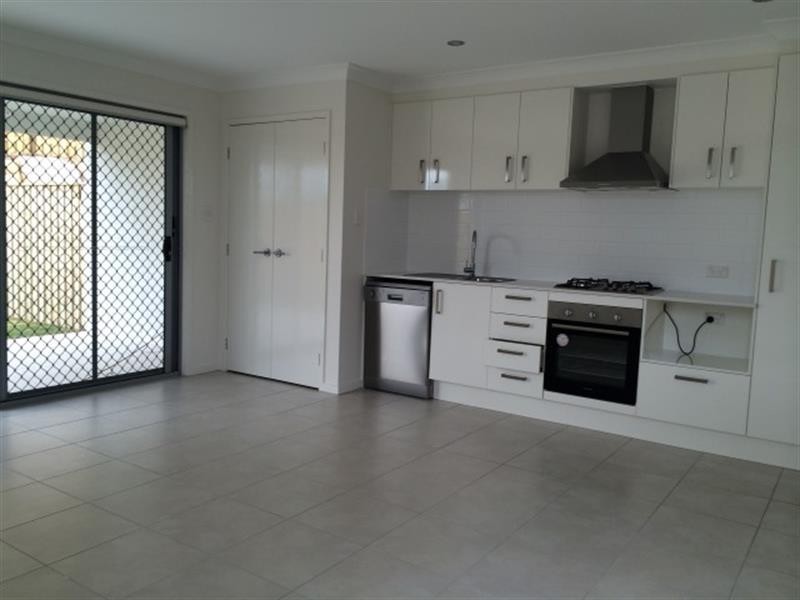 12B Conte Cct, Augustine Heights QLD 4300
