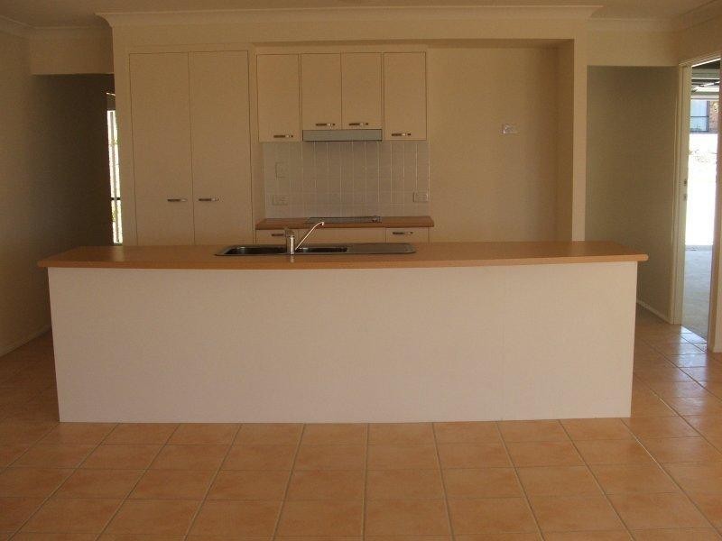 42 Muscari Cres, Drewvale QLD 4116
