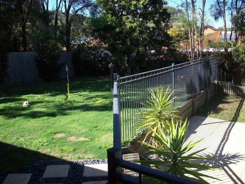 19 Raquel Ave, Springwood QLD 4127