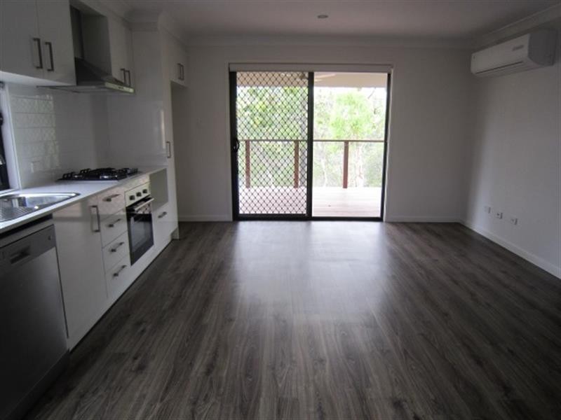 21B Romulus Cct, Augustine Heights QLD 4300