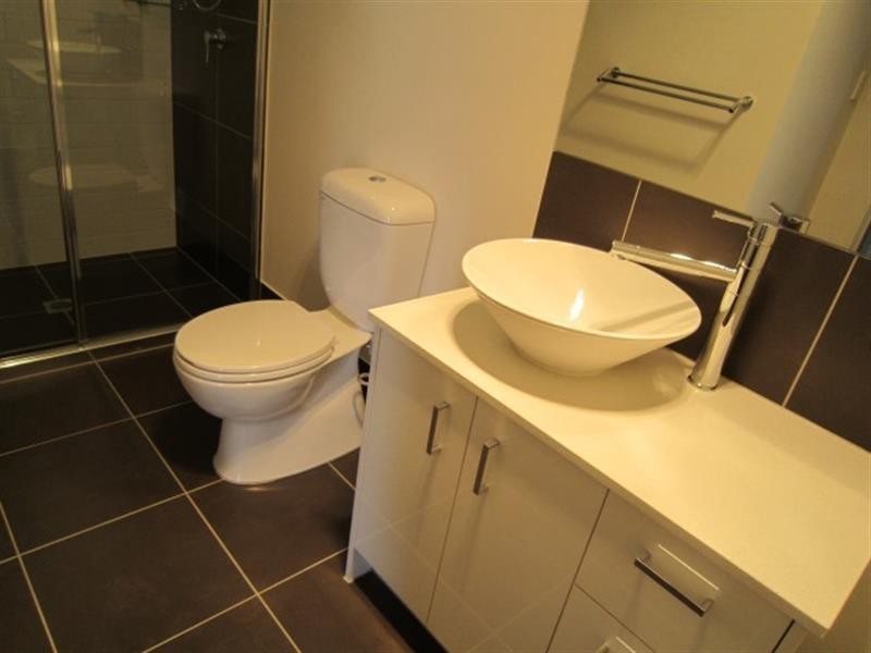 21B Romulus Cct, Augustine Heights QLD 4300