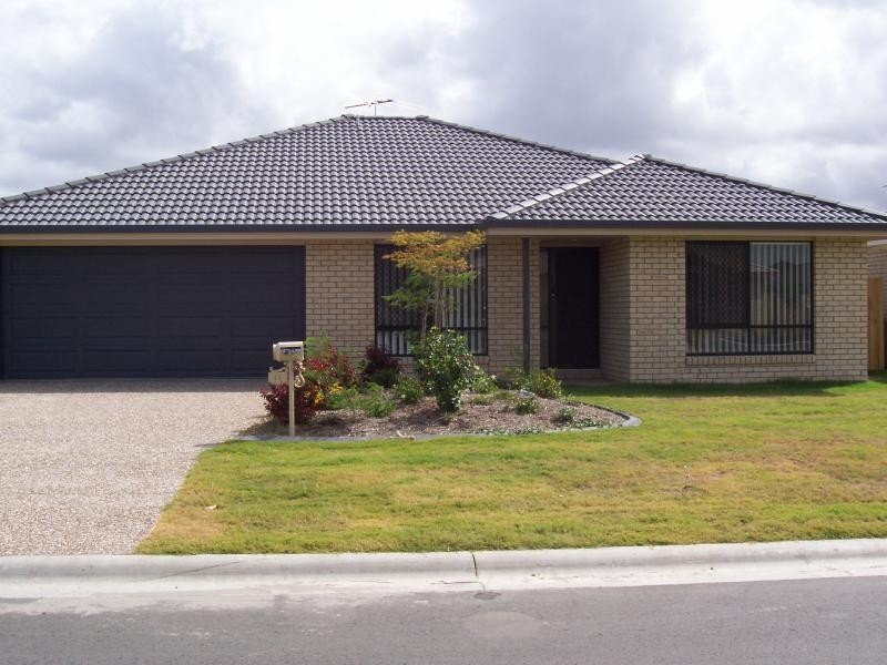 12 Elcock Ave, Crestmead QLD 4132