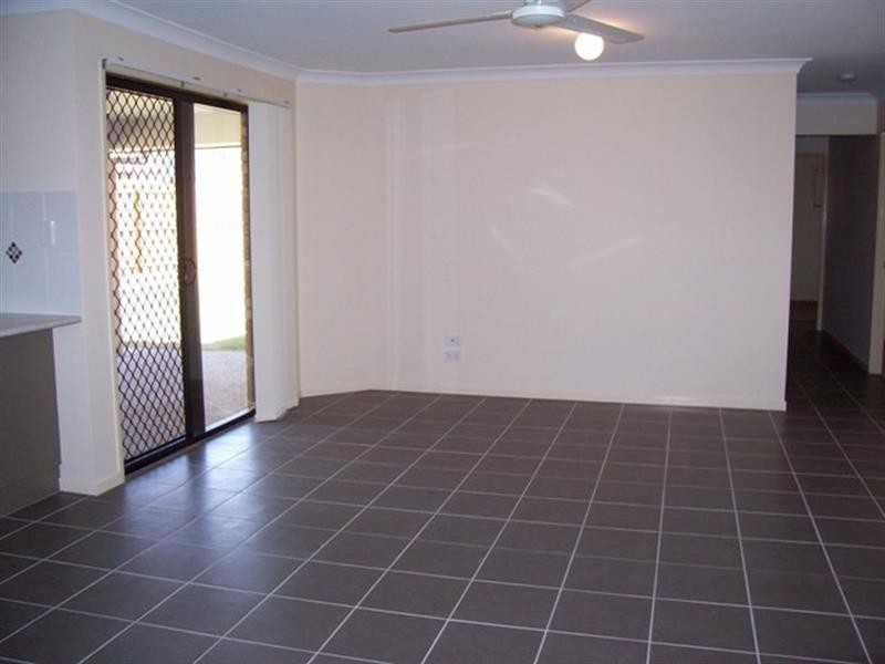 5 Celtic St, Crestmead QLD 4132