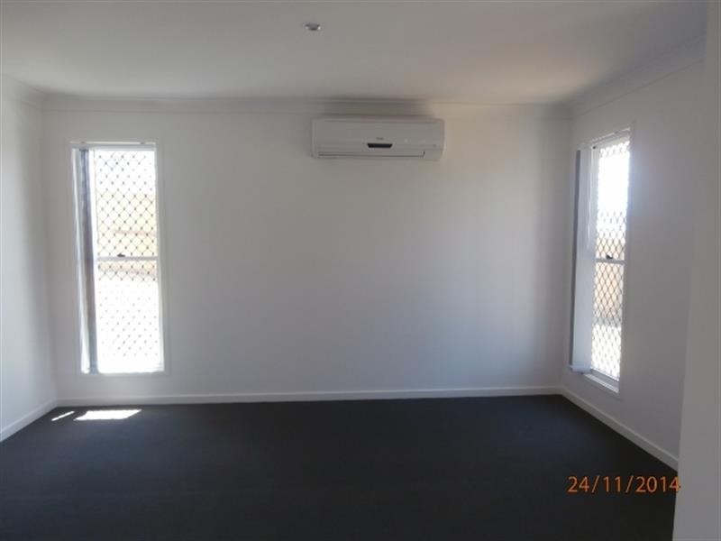 5 Carisbrooke  Cove, Maudsland QLD 4210