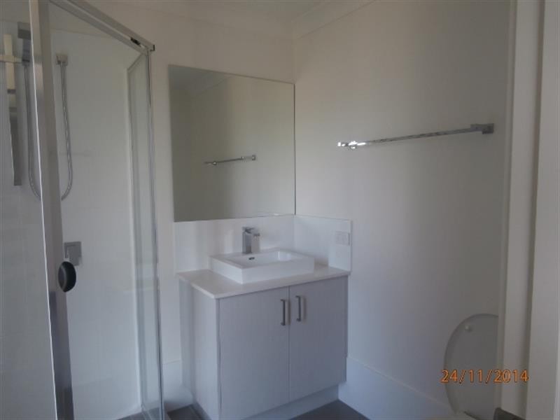 5 Carisbrooke  Cove, Maudsland QLD 4210
