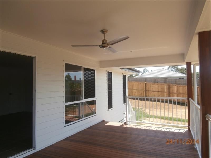 5 Carisbrooke  Cove, Maudsland QLD 4210