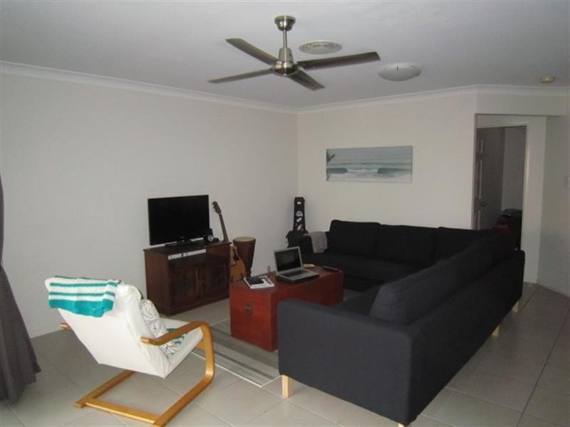 63 Bellevue  Rd, Goodna QLD 4300