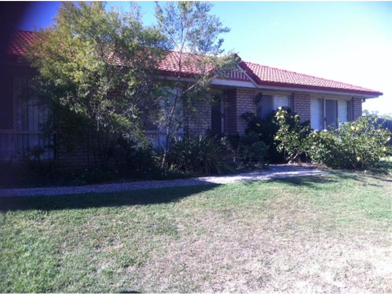 30 LAKE COOTHERABA Pl, Logan Reserve QLD 4133
