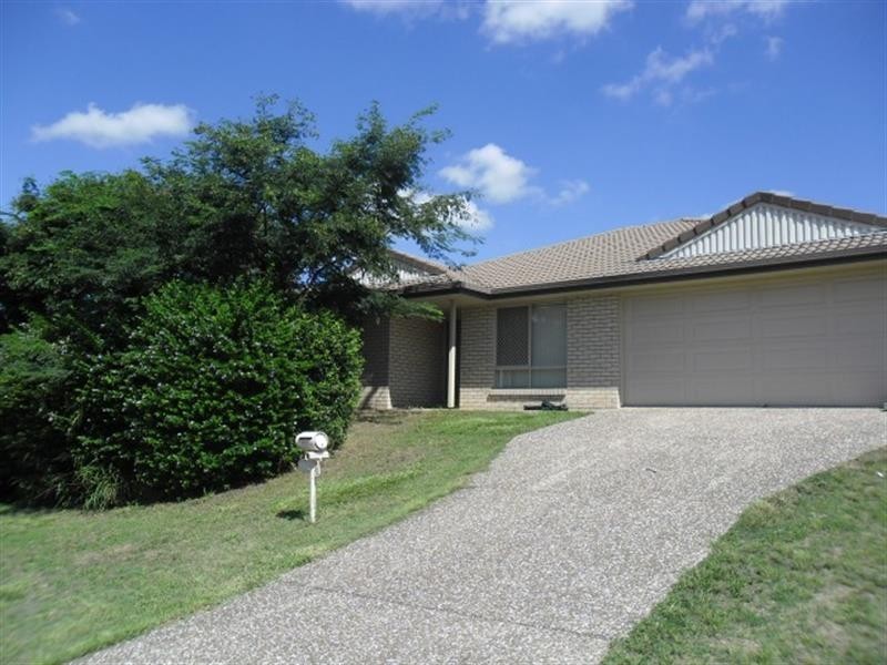 8 Giselle St, Hillcrest QLD 4118