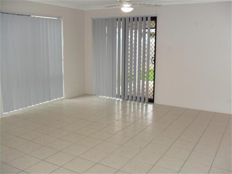 23 Griffen Pl, Crestmead QLD 4132