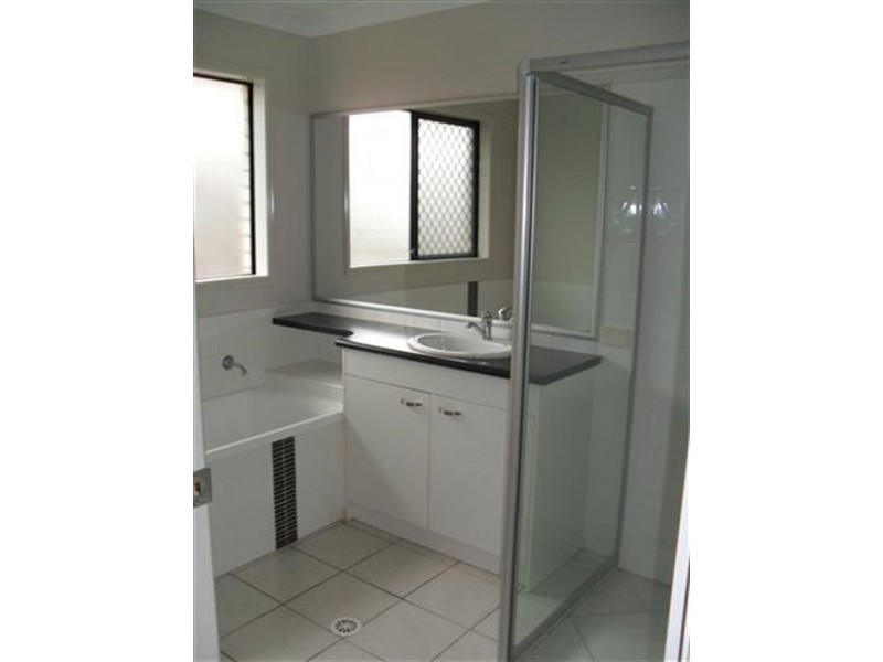 23 Griffen Pl, Crestmead QLD 4132