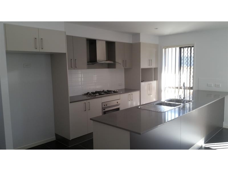 24 Antonio Pl, Coomera QLD 4209