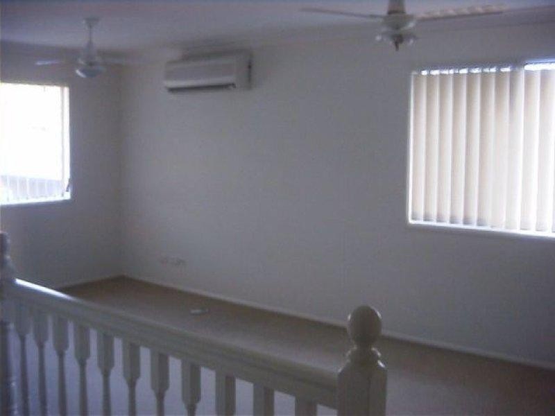 22 Mozart Pl, Mackenzie QLD 4156