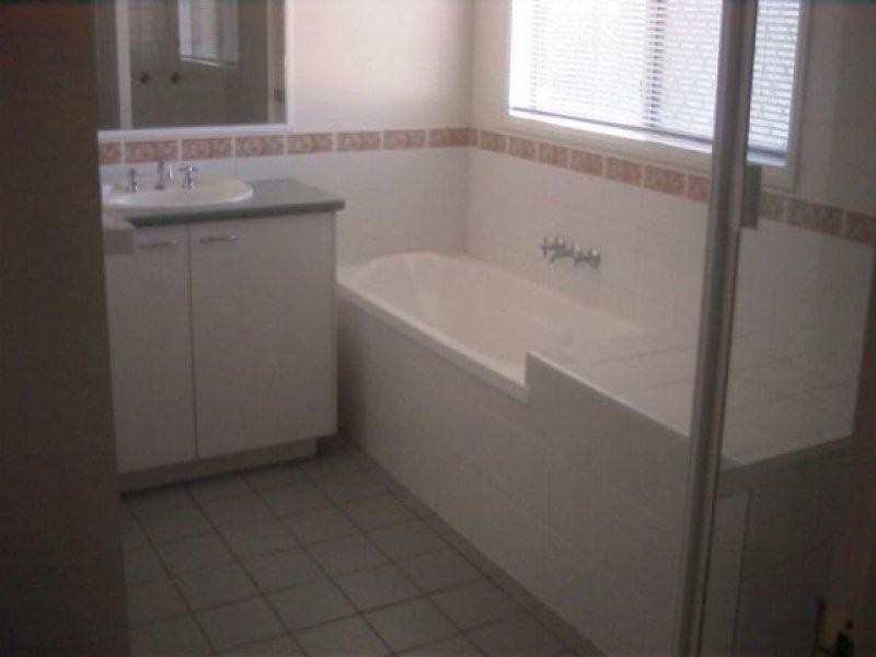 22 Mozart Pl, Mackenzie QLD 4156