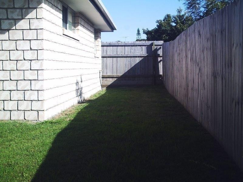8 Highfields Ct, Loganlea QLD 4131
