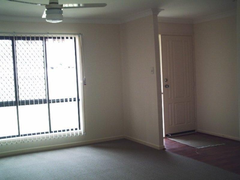 11 Vernon Pl, Edens Landing QLD 4207