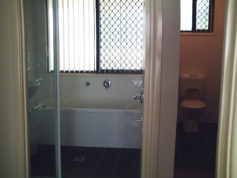 11 Vernon Pl, Edens Landing QLD 4207