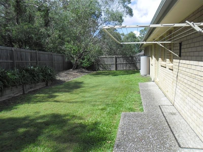 25 Dennis Cl, Calamvale QLD 4116