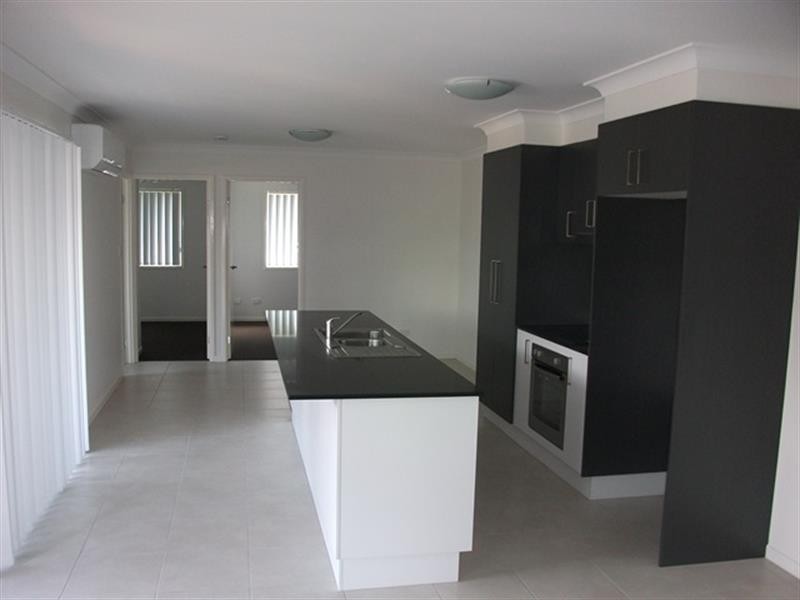 A/22 Adam St, Beachmere QLD 4510