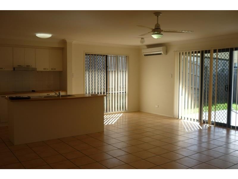 7 Giselle St, Hillcrest QLD 4118