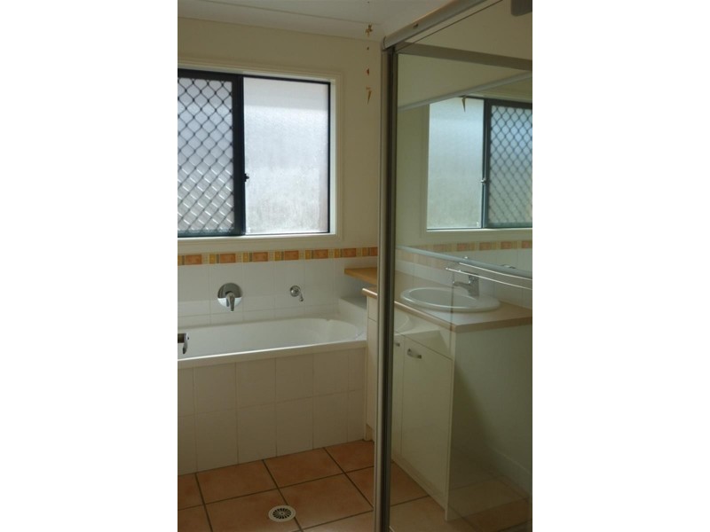 7 Giselle St, Hillcrest QLD 4118