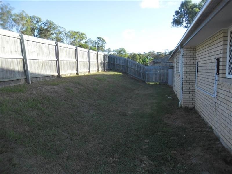 1 Plum Ct, Redland Bay QLD 4165