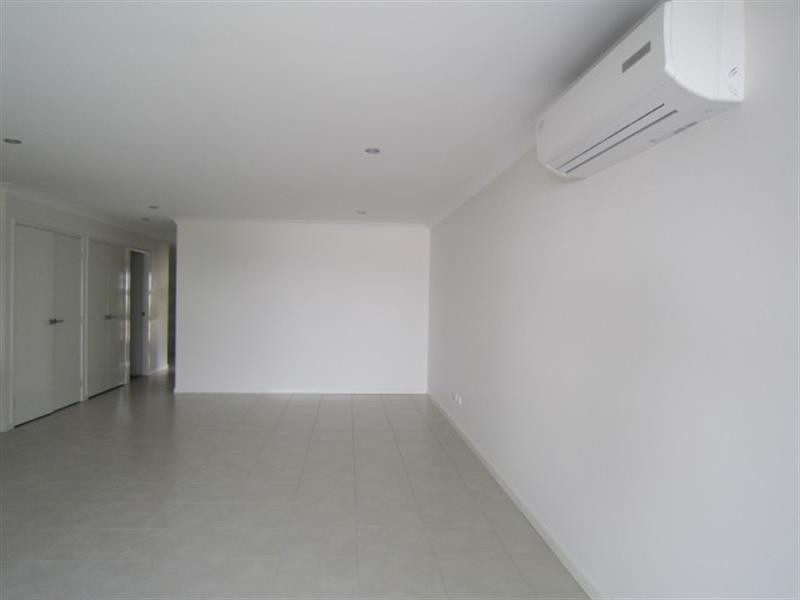 31 Catchlove  Cres, Augustine Heights QLD 4300