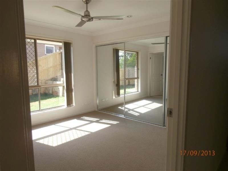7 Greencastle Pde, Maudsland QLD 4210