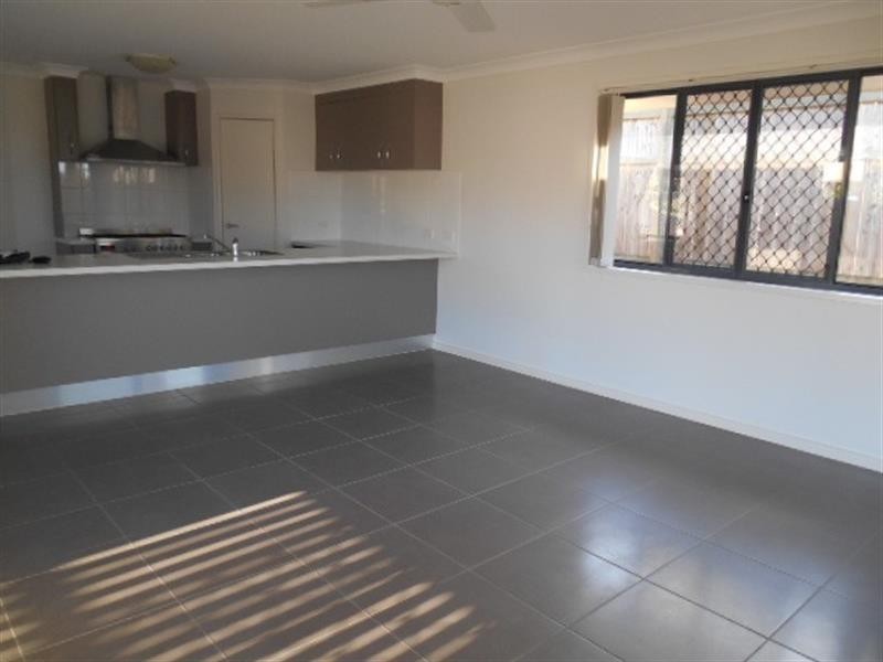 47 Peggy  Cres, Redbank Plains QLD 4301