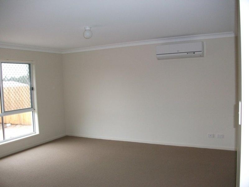 2 Newhaven St, Marsden QLD 4132