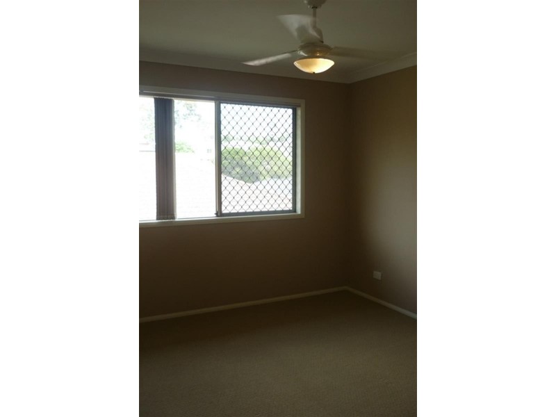 4 Mozart Pl, Mackenzie QLD 4156