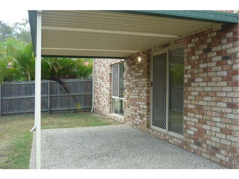 4 Mozart Pl, Mackenzie QLD 4156