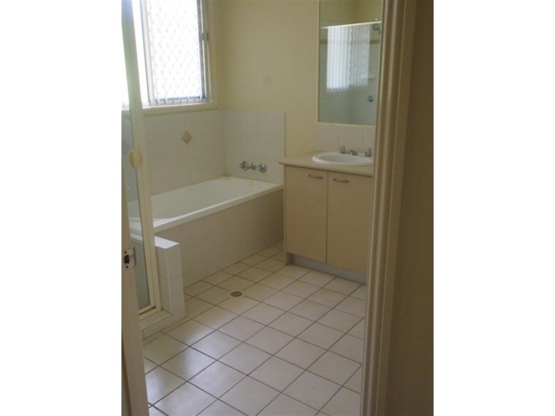 18 Mitchell Pl, Parkinson QLD 4115