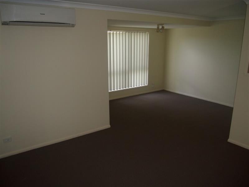 18 Mitchell Pl, Parkinson QLD 4115