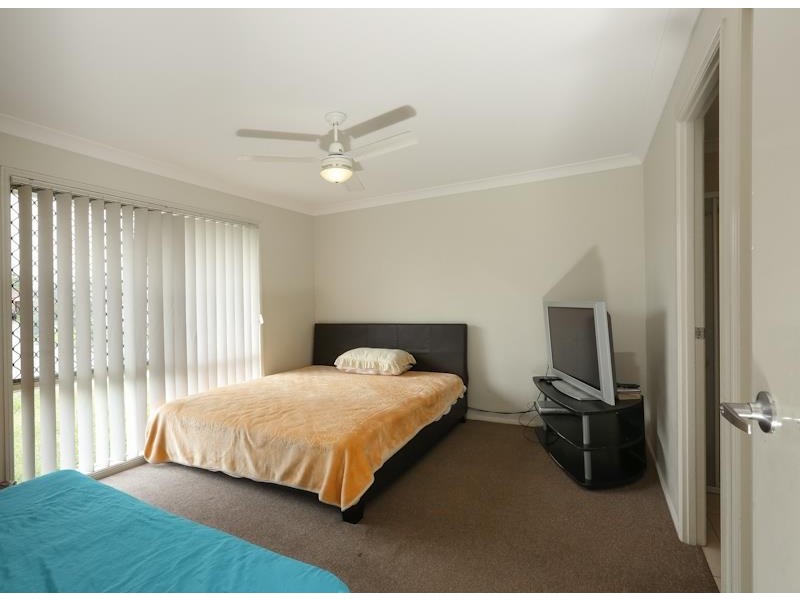 6 Whitlock Dr, Rothwell QLD 4022