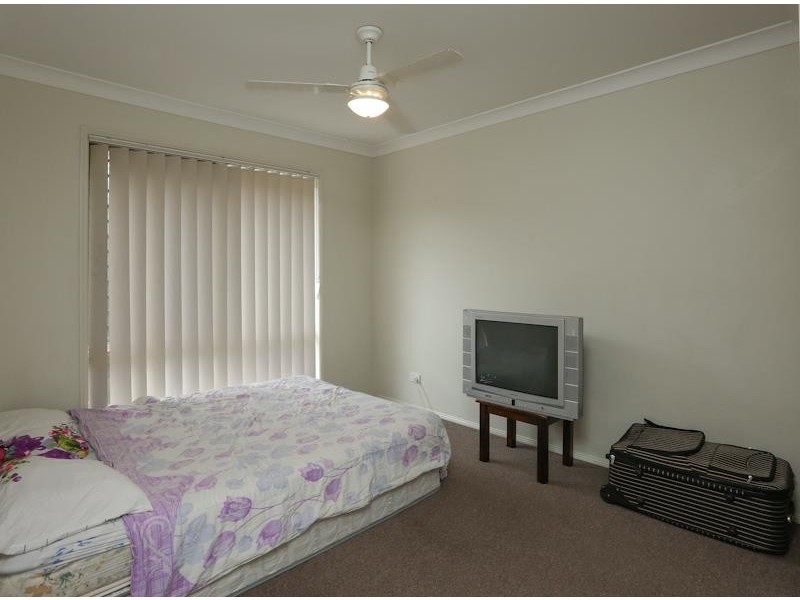 6 Whitlock Dr, Rothwell QLD 4022