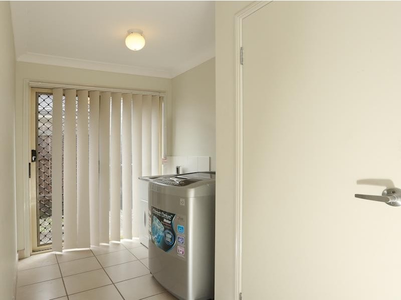6 Whitlock Dr, Rothwell QLD 4022