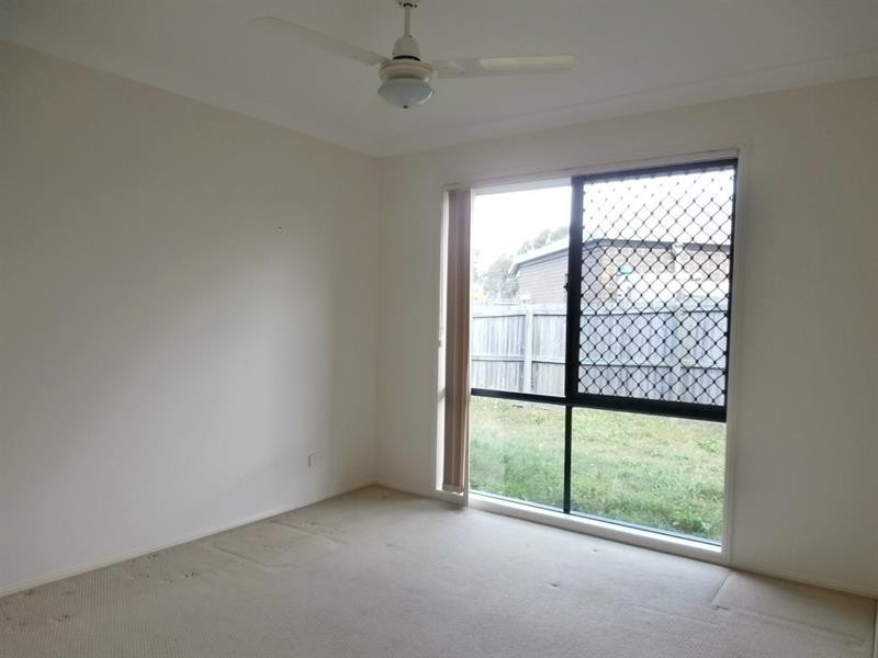 11 Whitlock Dr, Rothwell QLD 4022