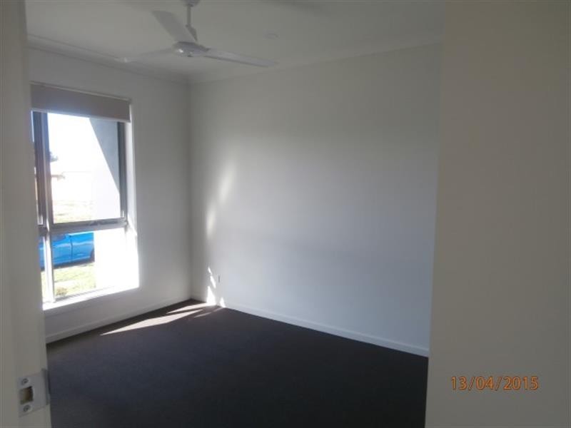 73 Deepak  Dr, Willow Vale QLD 4209