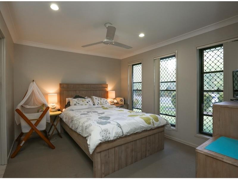 87 Cardena Dr, Augustine Heights QLD 4300