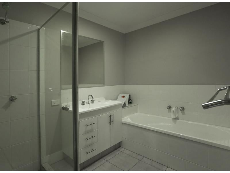 87 Cardena Dr, Augustine Heights QLD 4300