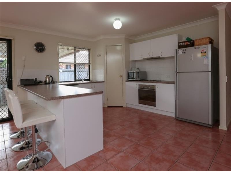 2 Nique Ct, Redcliffe QLD 4020