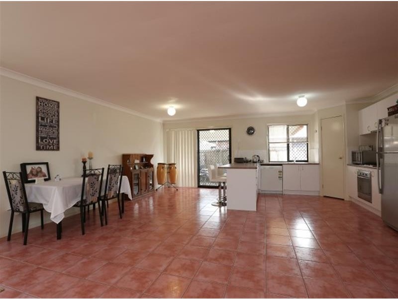 2 Nique Ct, Redcliffe QLD 4020