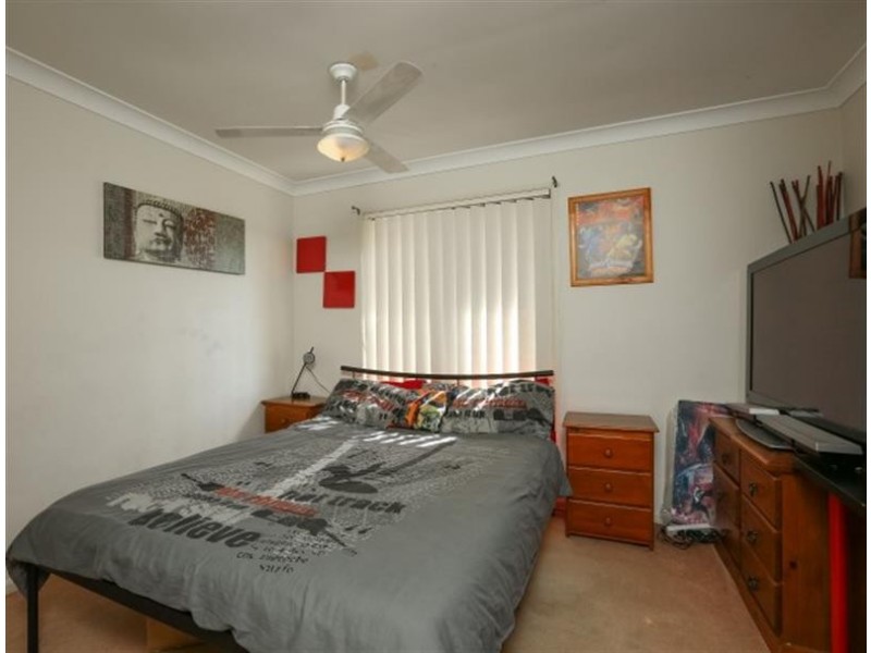 2 Nique Ct, Redcliffe QLD 4020